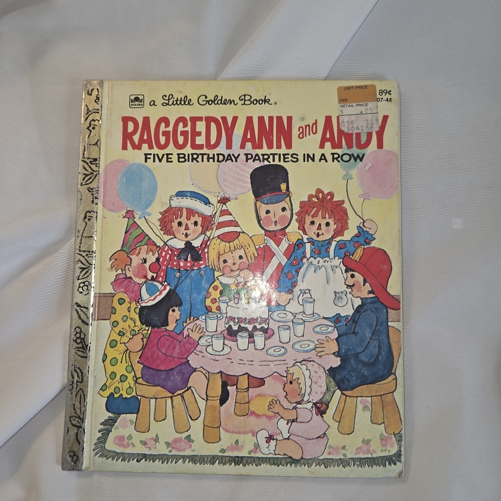 Raggedy Ann And Andy Book